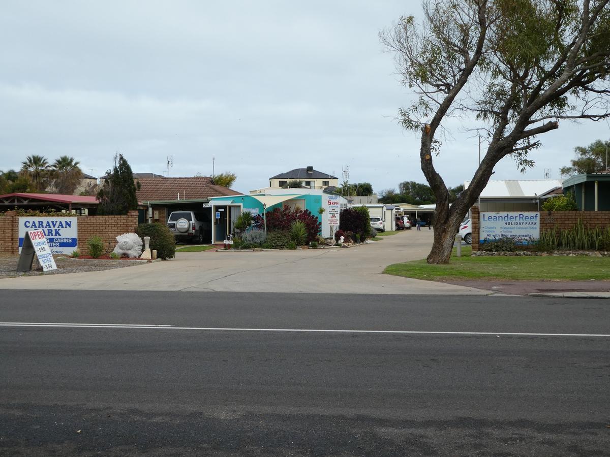 Leander Reef Holiday Park Port Denison ภายนอก รูปภาพ